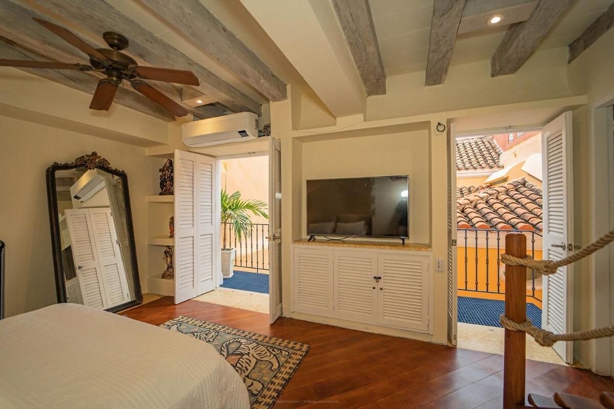 Nina Maria Pool House Plaza San Diego, Downtown! Holiday home Cartagena