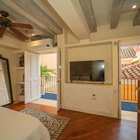Nina Maria Pool House Plaza San Diego, Downtown! Holiday home Cartagena