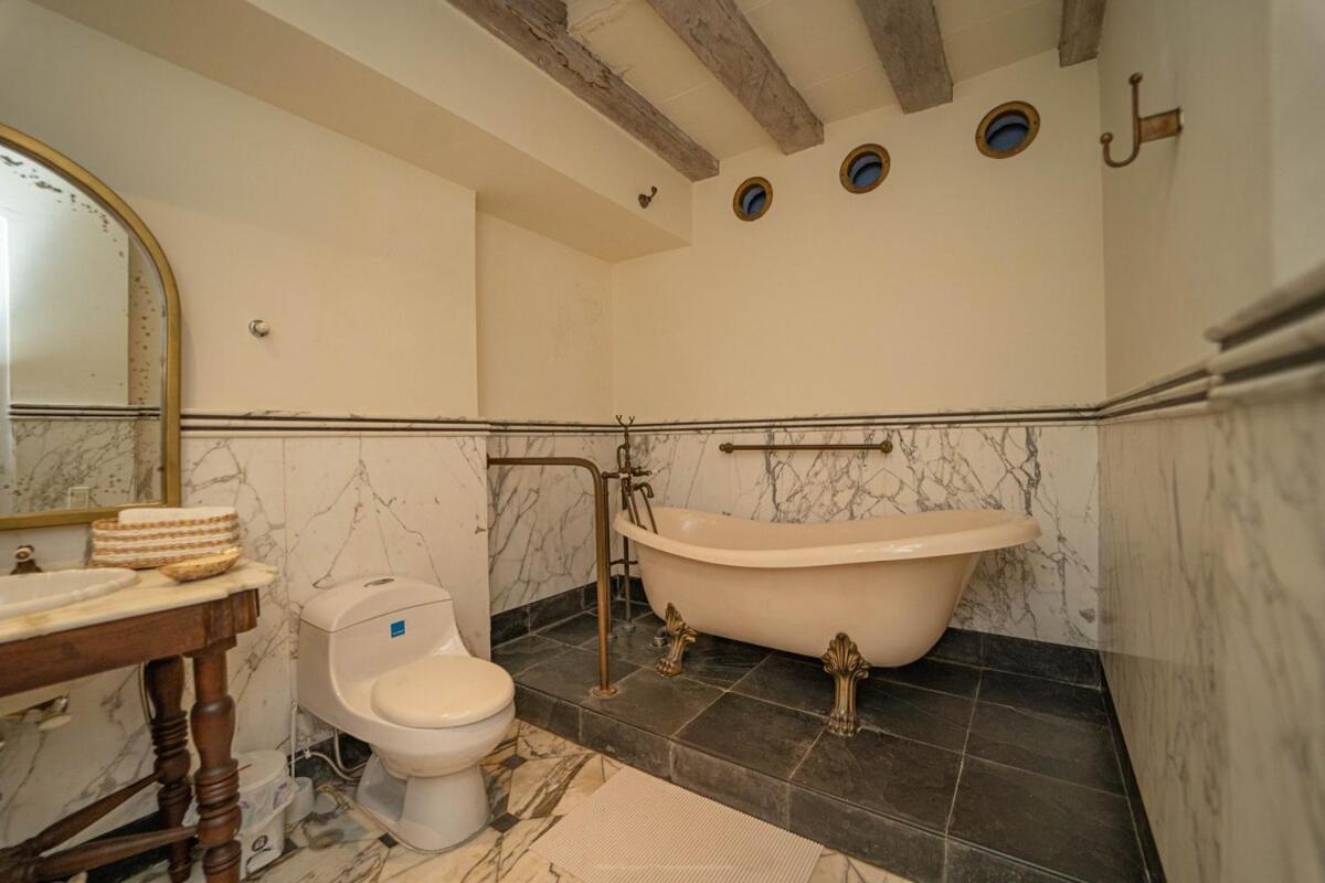 Сasa de vacaciones Niña Maria Pool House Plaza San Diego, Downtown! *